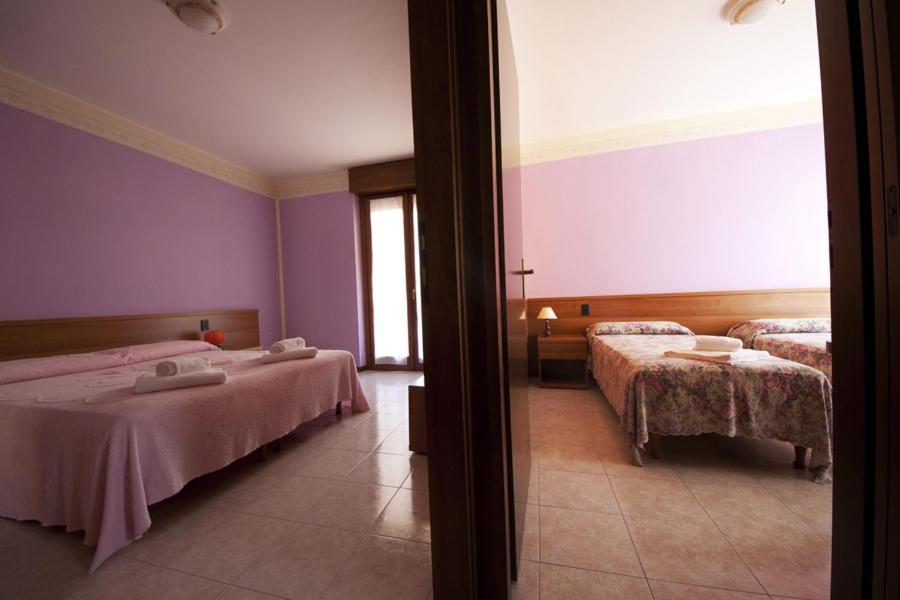 Hotel St. Antony Bardolino Chambre photo